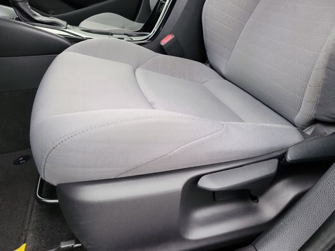 Certified 2024 Toyota Corolla SE w/ Convenience Package image 15