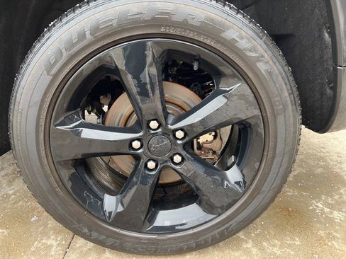 Certified 2023 Jeep Grand Cherokee Altitude image 10