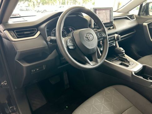 Used 2024 Toyota RAV4 XLE FWD image 14