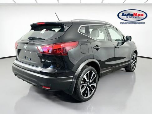 Used 2019 Nissan Rogue Sport SL w/ Premium Package AWD/4WD image 2