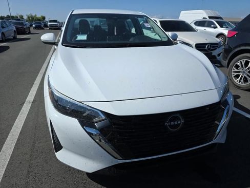 Used 2025 Nissan Sentra SV FWD image 7