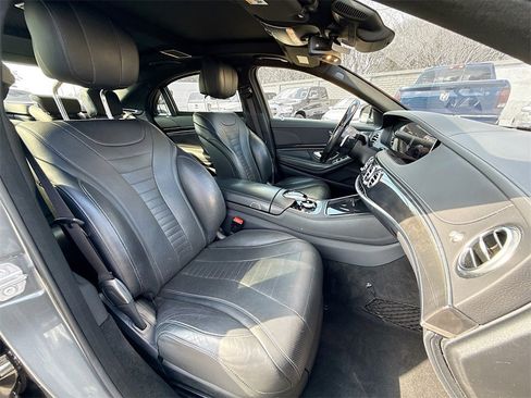 Used 2020 Mercedes-Benz S 560 Sedan image 33