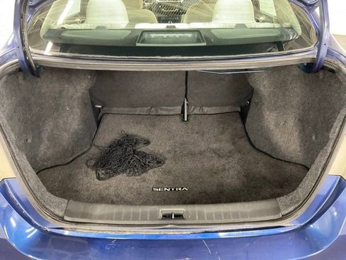 Used 2017 Nissan Sentra SV w/ Style Package image 8