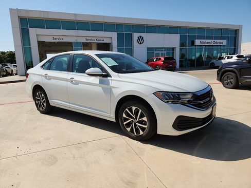 Used 2024 Volkswagen Jetta S FWD image 8