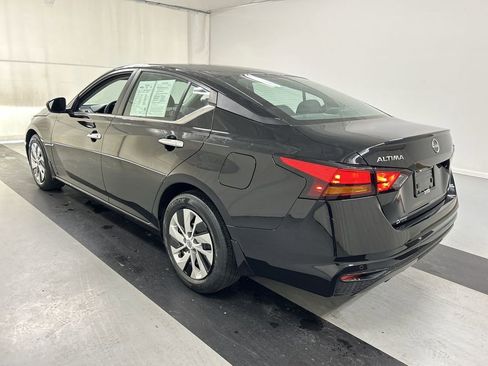 Used 2023 Nissan Altima 2.5 S image 7