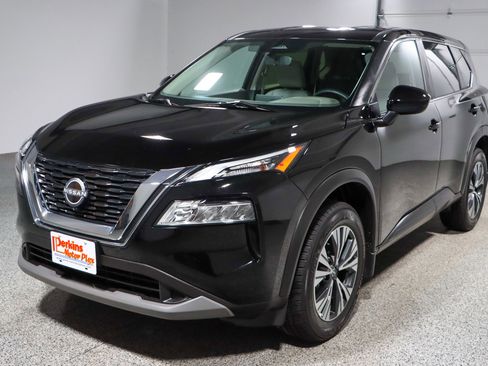 Used 2023 Nissan Rogue SV image 30