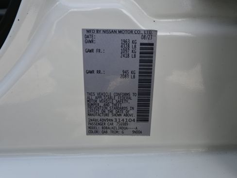 Used 2024 Nissan Altima 2.5 SV FWD image 9