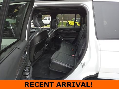 Used 2023 Jeep Grand Cherokee Overland w/ Luxury Tech Group IV image 28