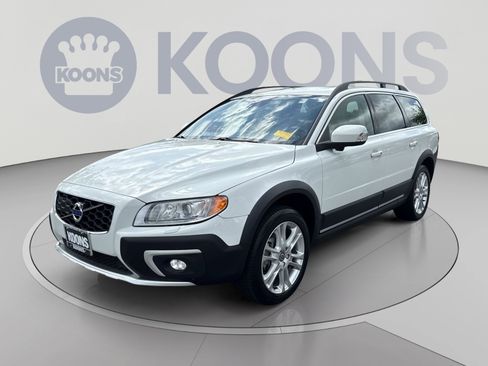 Used 2016 Volvo XC70 T5 Platinum w/ Protection Package FWD image 1