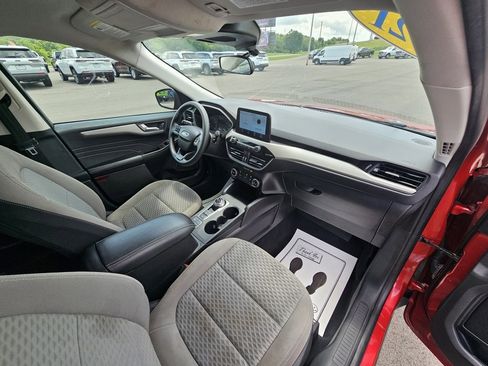Used 2021 Ford Escape SE image 22