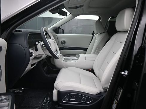 New 2026 Hyundai Palisade Calligraphy FWD image 11