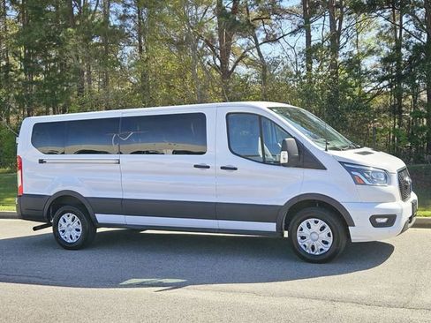 Used 2023 Ford Transit 350 XLT image 3