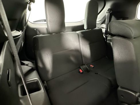 Used 2024 Mitsubishi Outlander ES image 25