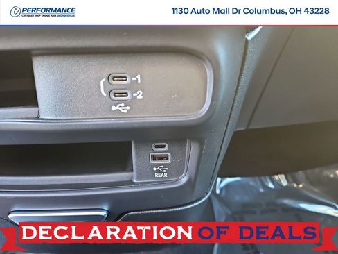 New 2026 Chrysler Pacifica Select image 30