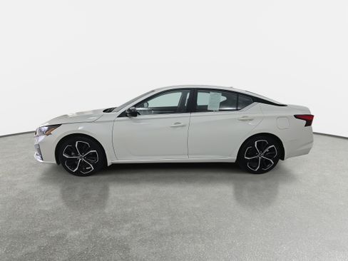 Certified 2023 Nissan Altima 2.5 SR image 8