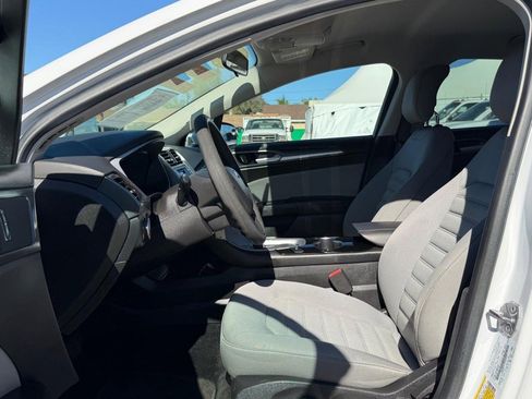 Used 2014 Ford Fusion S image 17