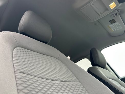 Used 2022 Ford Escape SE image 14