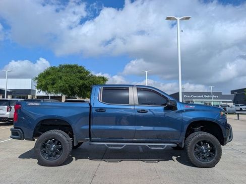 Used 2019 Chevrolet Silverado 1500 LT Trail Boss image 3