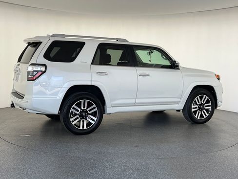 Used 2019 Toyota 4Runner Limited AWD/4WD image 3