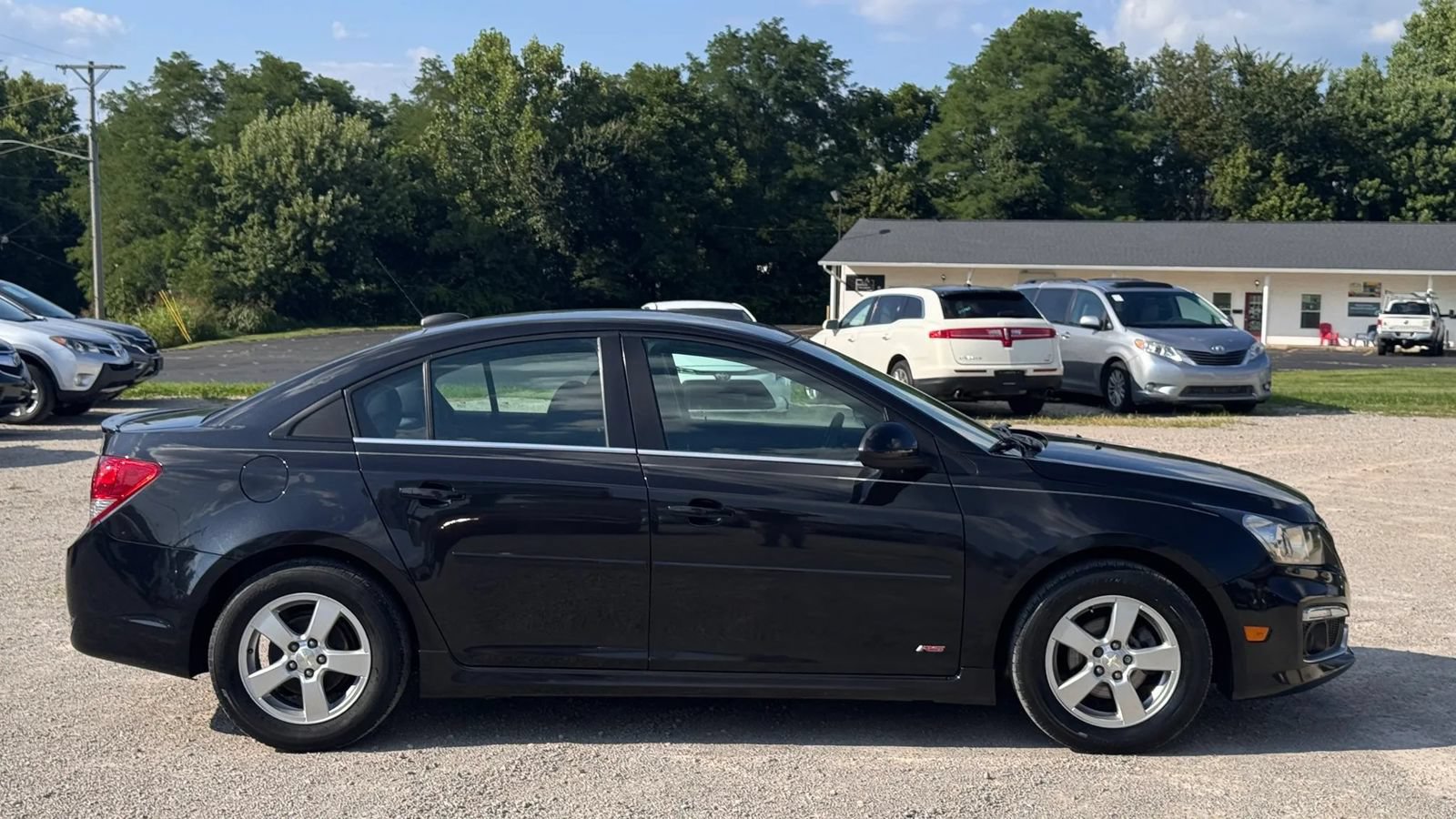 Used 2015 Chevrolet Cruze LT FWD image 9