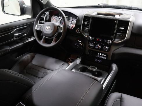 New 2026 RAM 1500 4x4 Crew Cab image 17