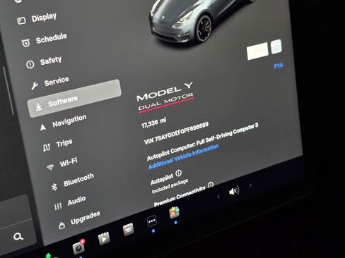 Used 2023 Tesla Model Y Performance AWD/4WD image 6