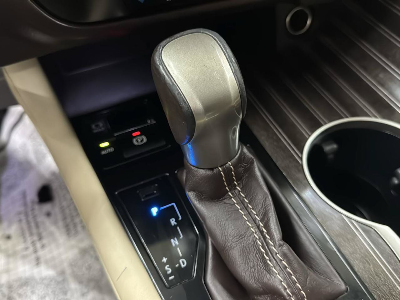 Used 2016 Lexus RX 350 FWD w/ Luxury Package image 17