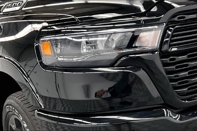 Used 2025 RAM 1500 Big Horn AWD/4WD image 34