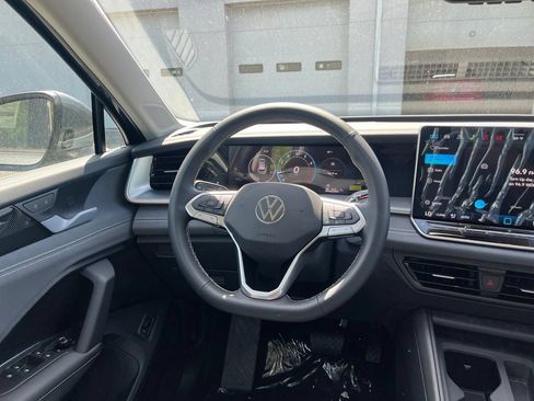 New 2026 Volkswagen Tiguan SE AWD/4WD image 10