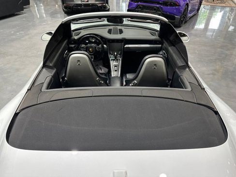 Used 2017 Porsche 911 Carrera 4S AWD/4WD image 33