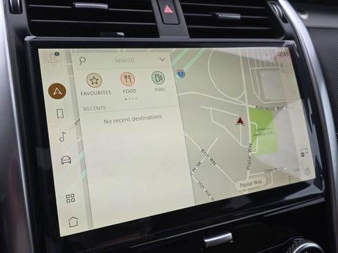 New 2026 Land Rover Discovery Dynamic SE image 23