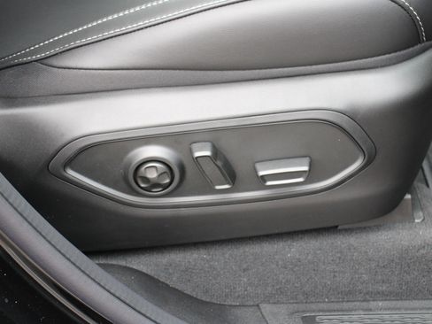 New 2025 Jeep Grand Cherokee L Limited w/ Black Appearance Package image 34