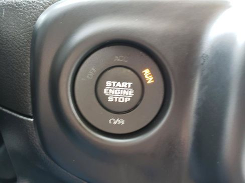 Used 2023 Jeep Wrangler Unlimited Sahara w/ Cold Weather Group AWD/4WD image 22