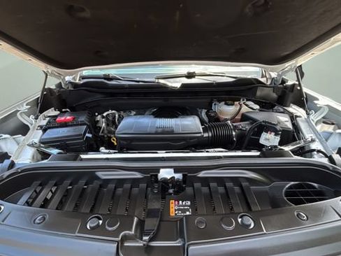 Used 2024 Chevrolet Silverado 1500 LT Trail Boss w/ Convenience Package II AWD/4WD image 33