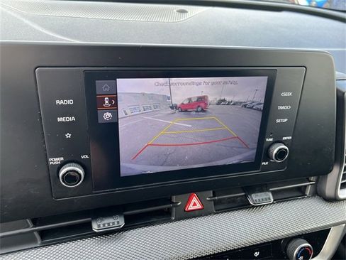 Used 2023 Kia Sportage LX image 20