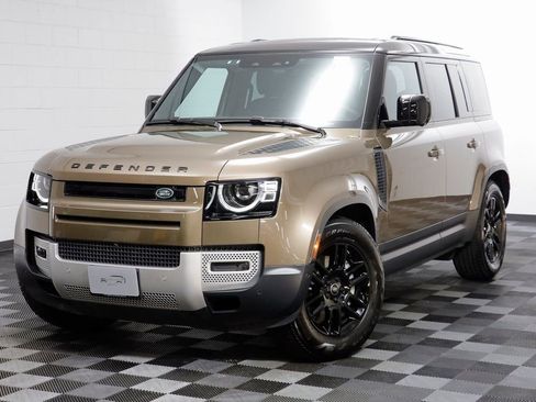 Used 2025 Land Rover Defender 110 S image 1