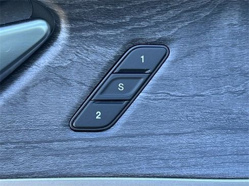 Certified 2023 Jeep Grand Cherokee Limited w/ Black Appearance Package image 17