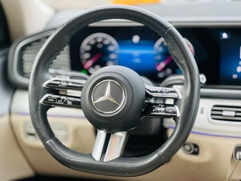 Certified 2024 Mercedes-Benz GLS 450 4MATIC image 11