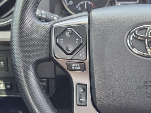 Used 2022 Toyota Tacoma TRD Sport AWD/4WD image 26