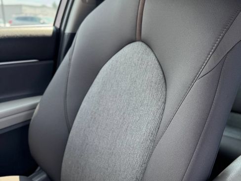 Used 2019 Toyota Camry LE FWD image 28