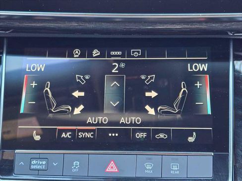 Certified 2025 Audi Q7 2.0T Premium w/ Convenience Plus Package AWD/4WD image 33