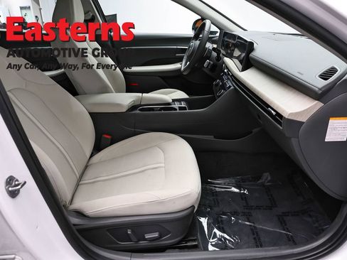 Used 2025 Hyundai Sonata SEL FWD image 24