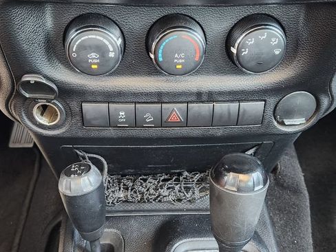 Used 2011 Jeep Wrangler Sport AWD/4WD image 19