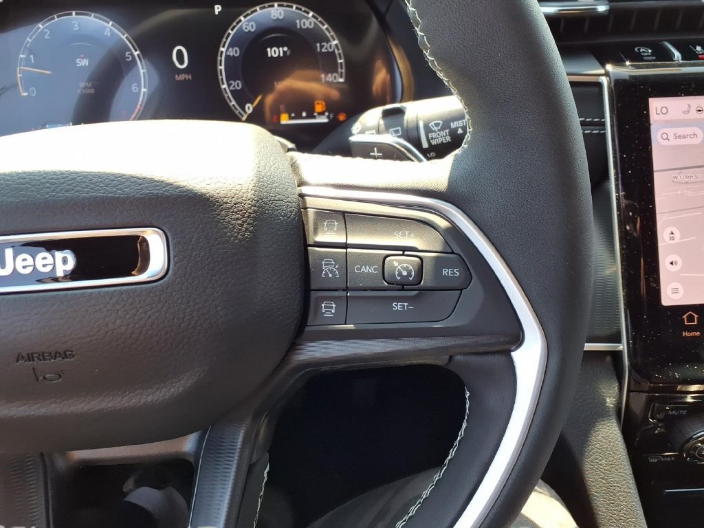 New 2027 Jeep Grand Cherokee Laredo X AWD/4WD image 13
