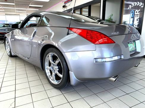 Used 2007 Nissan 350Z Touring w/ Cargo Convenience Pkg image 7