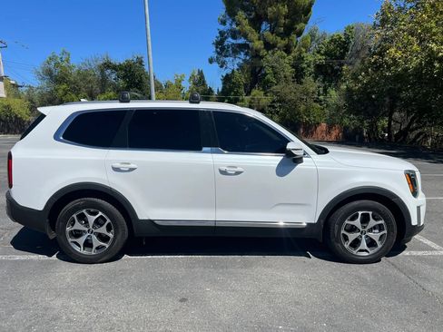 Used 2020 Kia Telluride EX FWD image 4