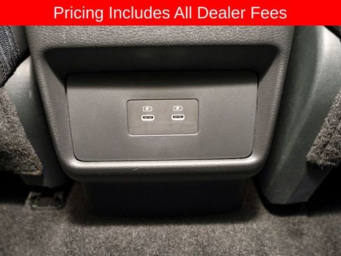 Certified 2025 Nissan Rogue SL FWD image 8