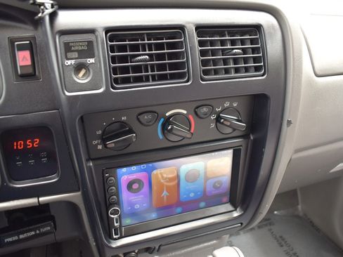 Used 2004 Toyota Tacoma PreRunner image 17