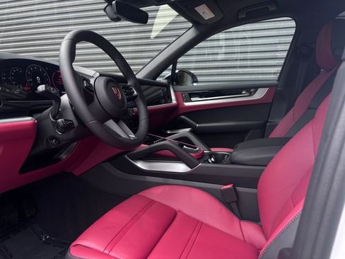 New 2026 Porsche Cayenne AWD/4WD image 4