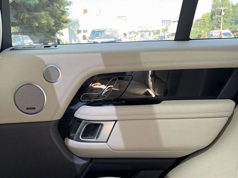 Used 2018 Land Rover Range Rover HSE AWD/4WD image 18